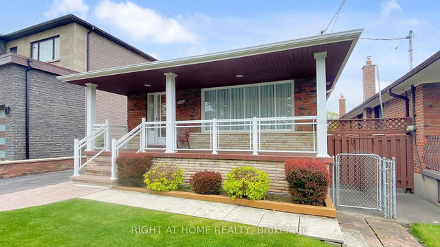 1159 Glengrove Avenue