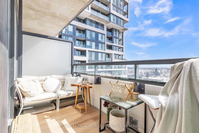 412 - 859 The Queensway N/A