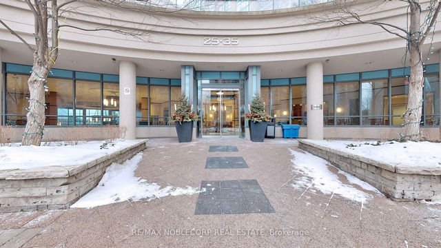 953 - 25 Viking Lane