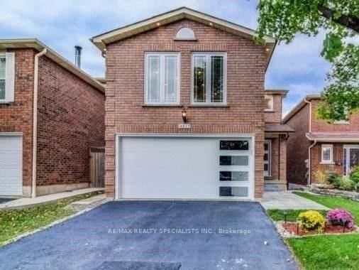 Upper - 3017 Olympus Mews