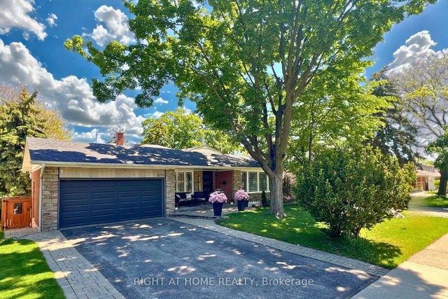 3273 Grassfire Crescent