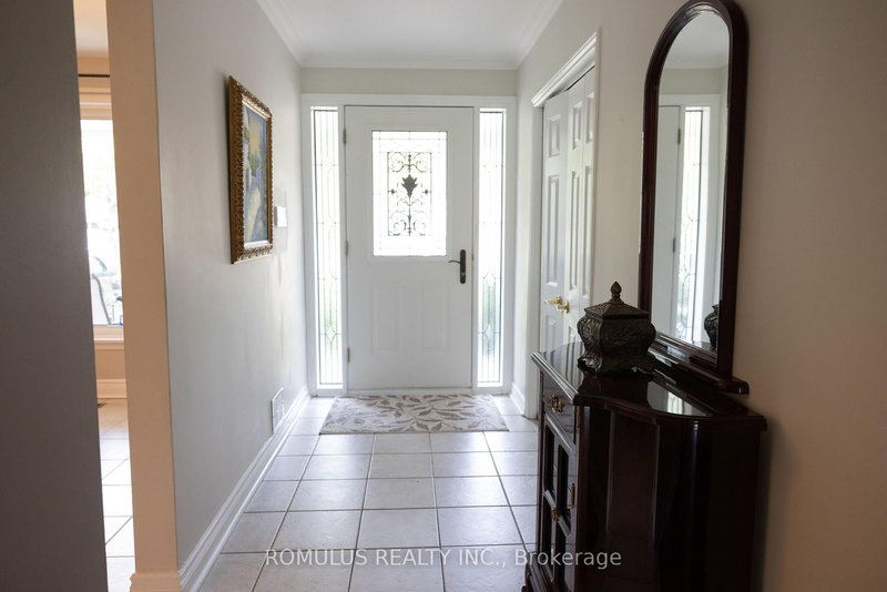 28 Eldorado Crt, Toronto, M3J 1X1 | Image 3