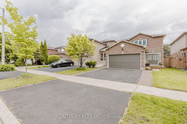1526 KIRKROW Crescent
