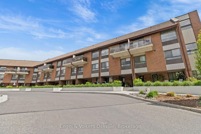 402 - 1000 Cedarglen Gate