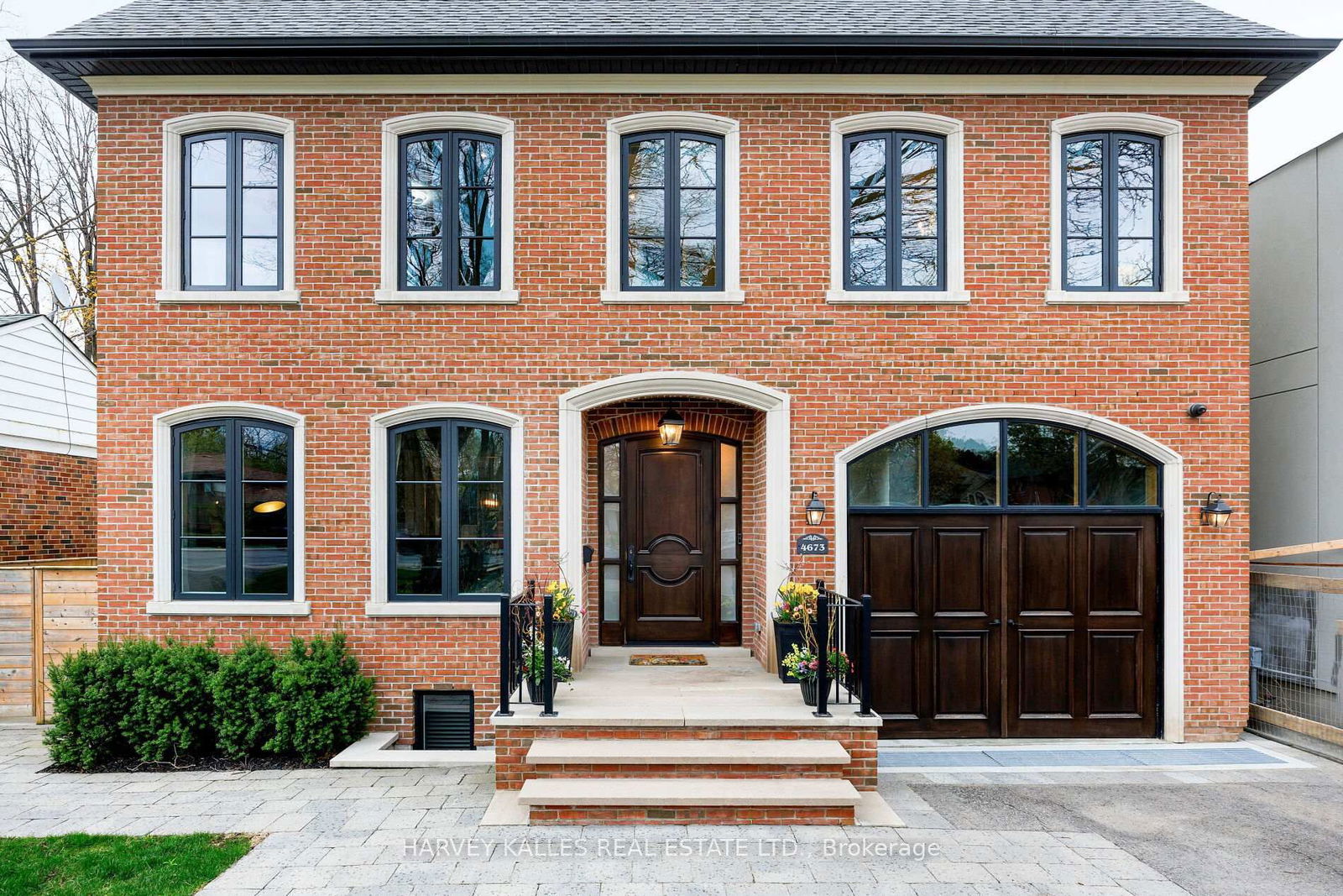 Detached House for sale at 4673 Dundas Street, Toronto, Kingsway South, M9A 1A4 - MLS: W12184849