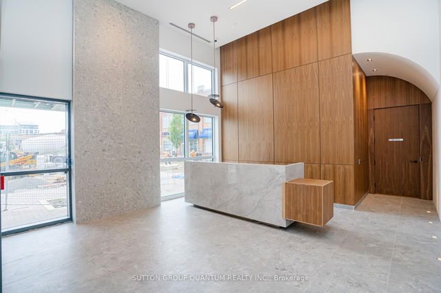 714 - 509 Dundas Street