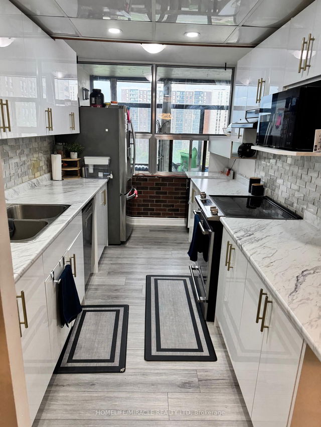 809 - 25 Kensington Road