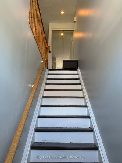 Unit 706 — 1701 Lampman Ave, Burlington - Uptown image-0-1