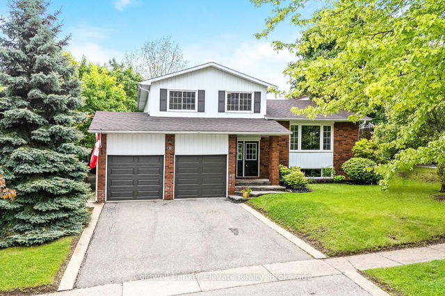 11 Hillside Drive