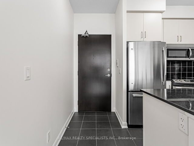 2809 - 215 Sherway Gardens Road