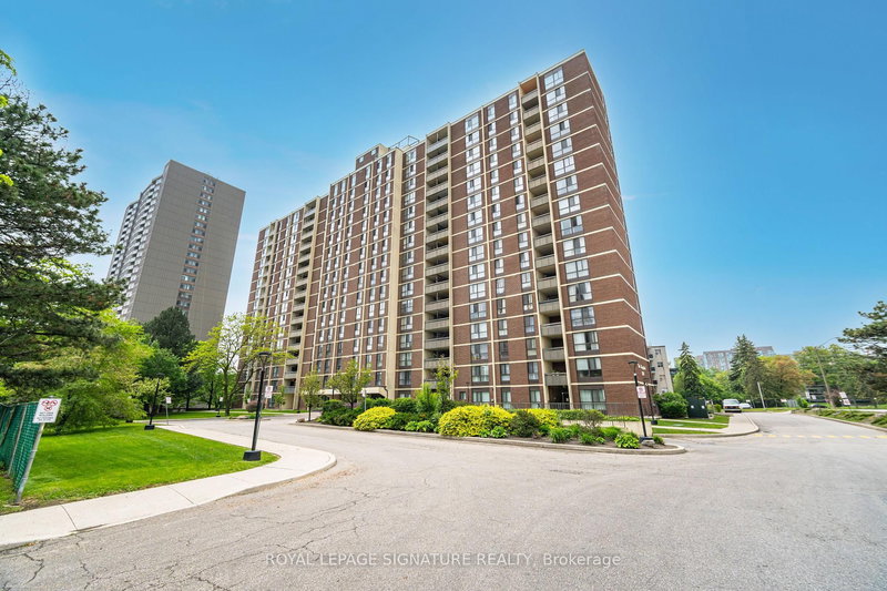 1003 - 3170 Kirwin Ave, Mississauga, L5A 3R1 | Image 2