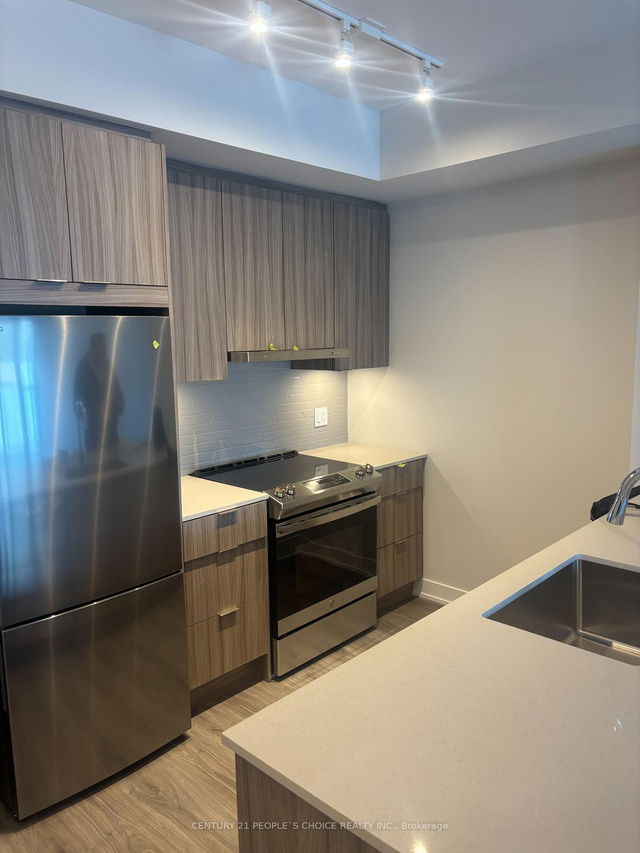 3210 - 430 Square One Drive