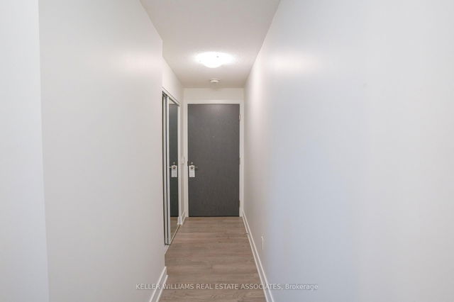 602 - 7 MABELLE Avenue