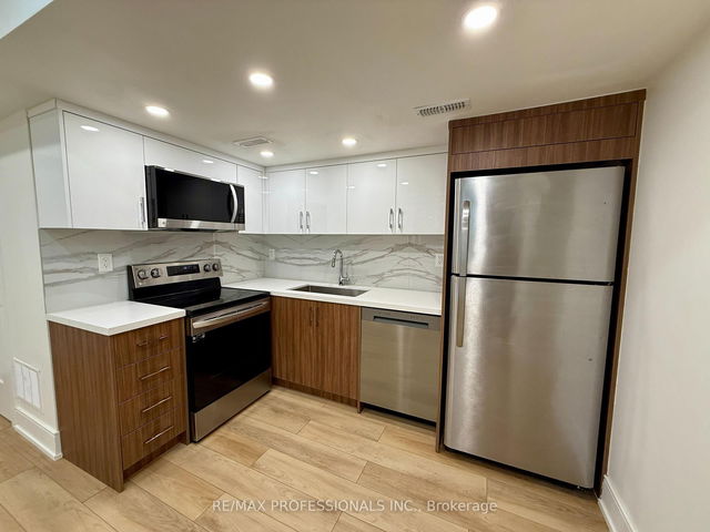 (Lower) - 885B Dovercourt Road