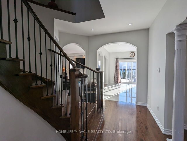 194 Don Minaker Drive