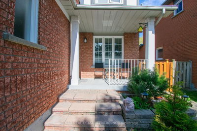 2840 Tradewind Dr, Mississauga - Meadowvale image-0-1