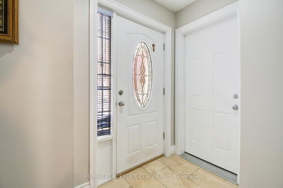 2840 Tradewind Dr, Mississauga - Meadowvale image-0-2