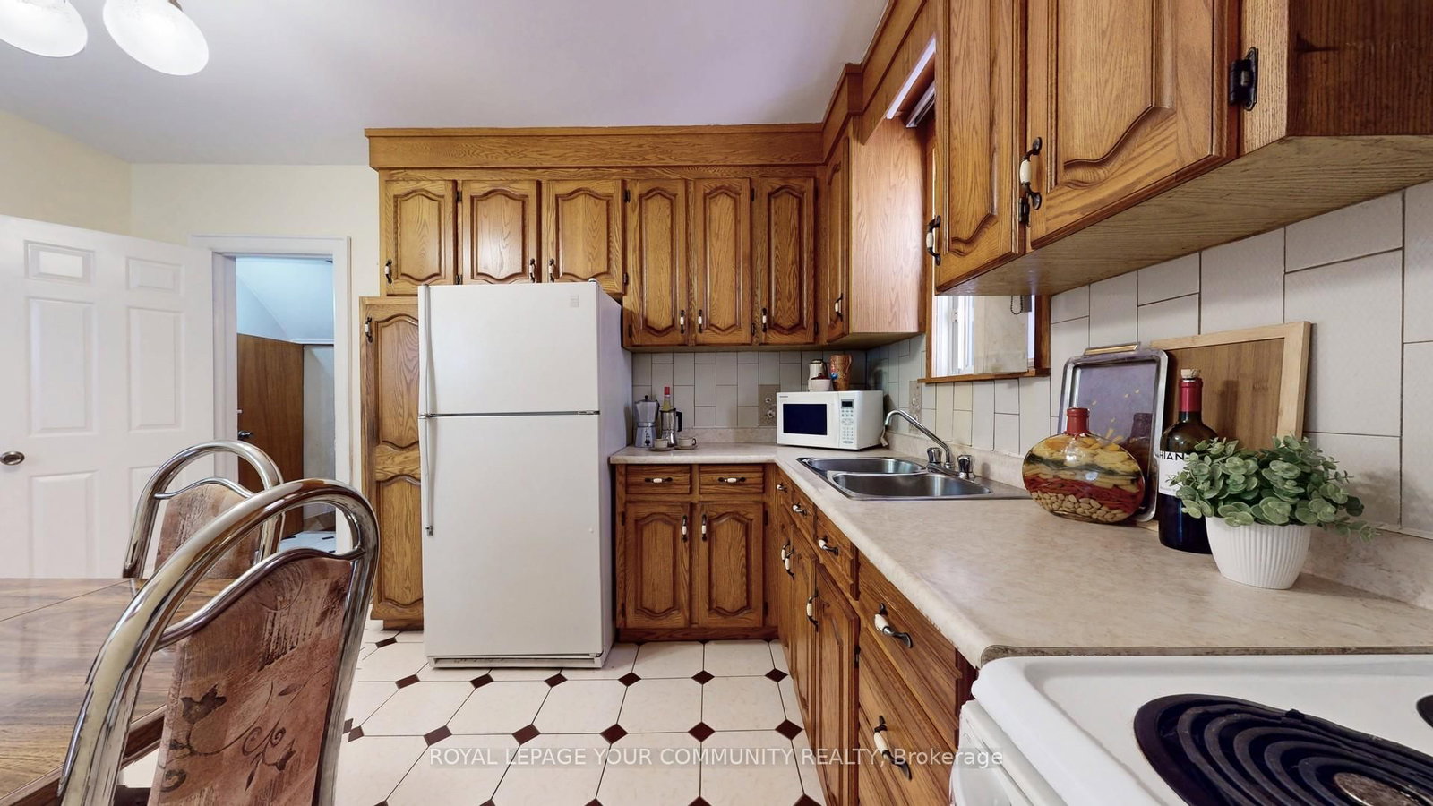 Listing Image 17