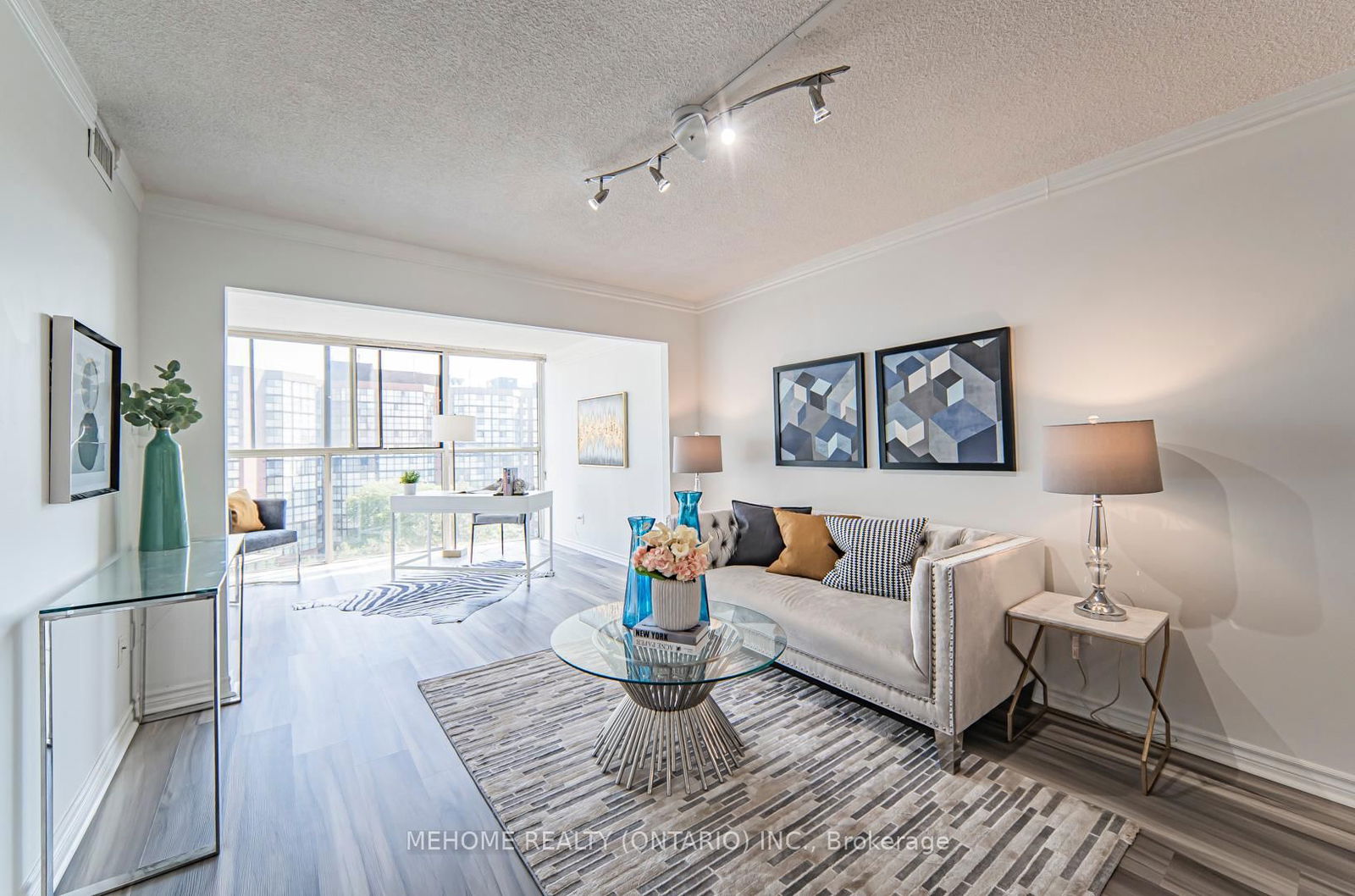 Condo for lease at 810-2091 Hurontario Street, Mississauga, Cooksville, L5A 4E6 - MLS: W12187068