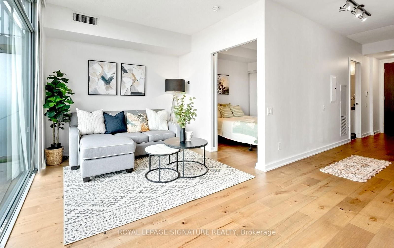 Condo for sale at 1813-105 The Queensway, Toronto, High Park-Swansea, M6S 5B5 - MLS: W12187542