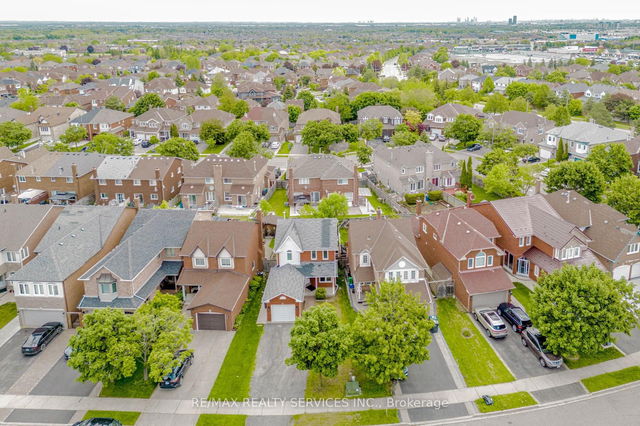 40 Bighorn Crescent