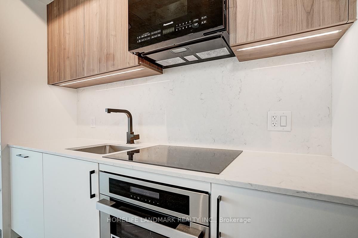 689 The Queensway, Unit 717 - Photo 20