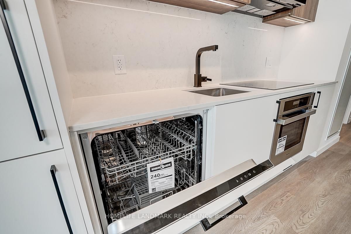 689 The Queensway, Unit 717 - Photo 21