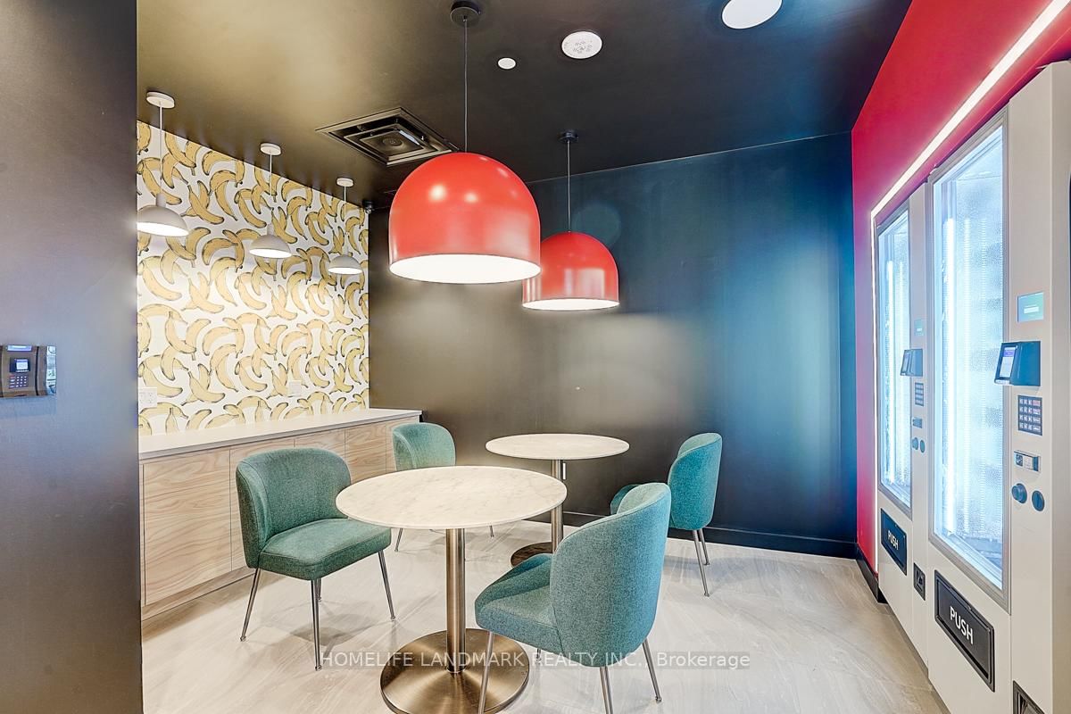 689 The Queensway, Unit 717 - Photo 40