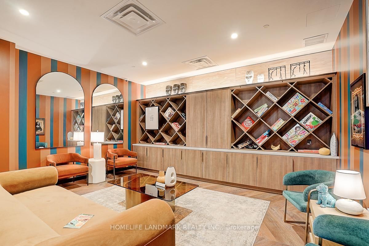 689 The Queensway, Unit 717 - Photo 44