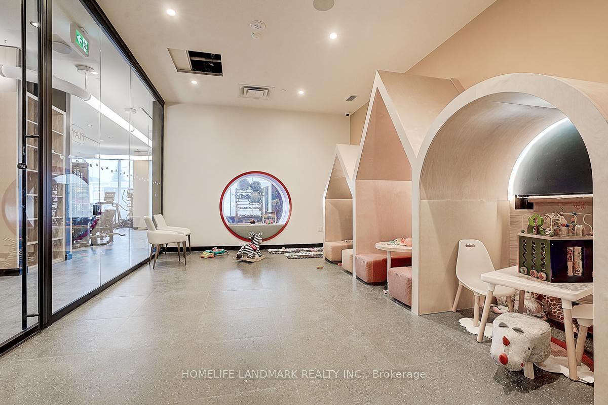 689 The Queensway, Unit 717 - Photo 47