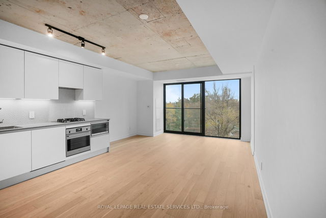 302 - 2720 Dundas Street