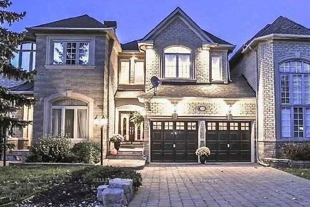 2113 Pinevalley Crescent