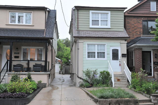 253 Silverthorn Avenue