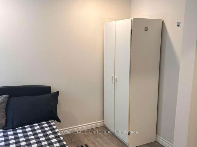 Basement Room - 110 Pantomine Boulevard
