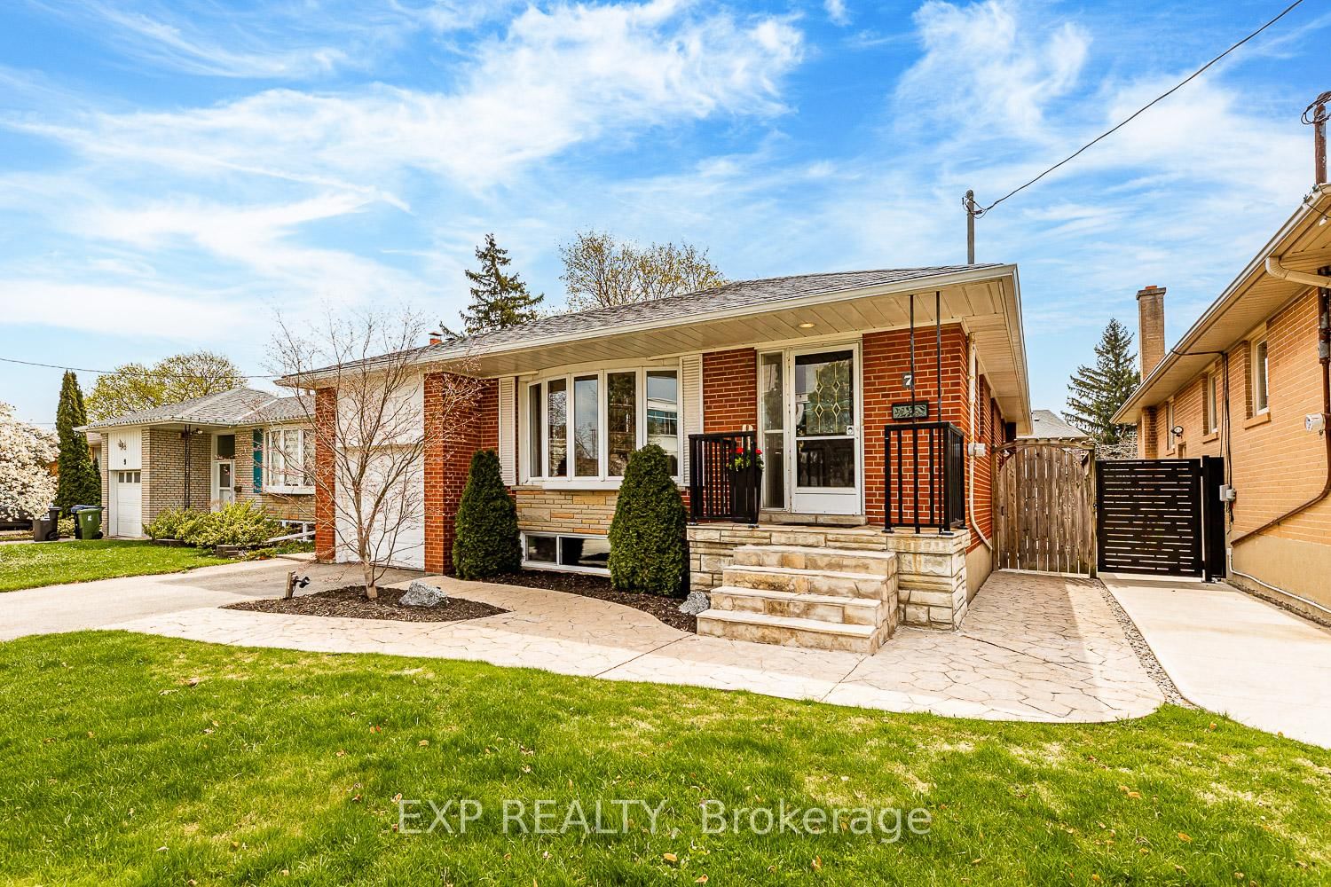 Detached House for sale at 7 Northcrest Road, Toronto, Kingsview Village-The Westway, M9R 1P5 - MLS: W12188701