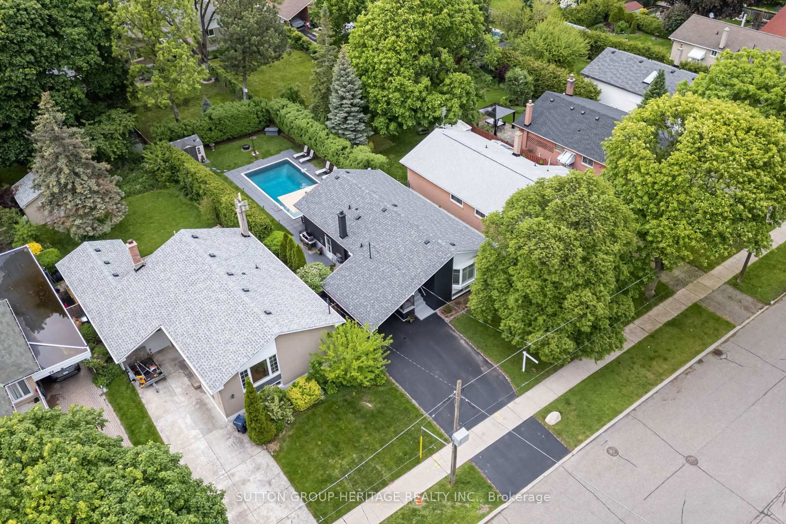 Detached House for sale at 22 Paragon Road, Toronto, Kingsview Village-The Westway, M9R 1J5 - MLS: W12188852