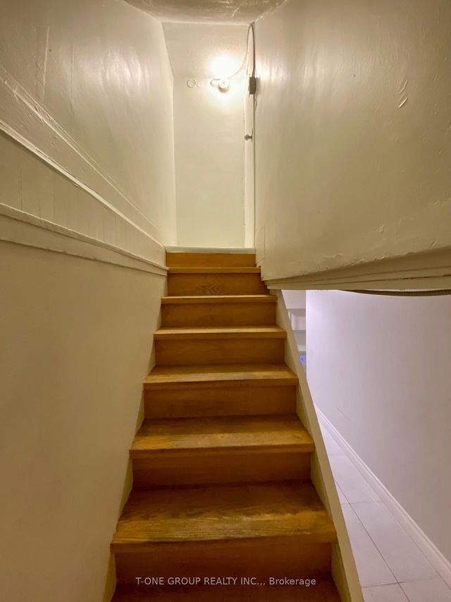 Lower - 953 Lansdowne Avenue