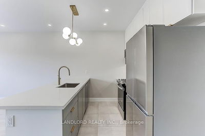 Unit Upper — 44 Fairbank Ave, Toronto - Briar Hill-Belgravia image-0-4