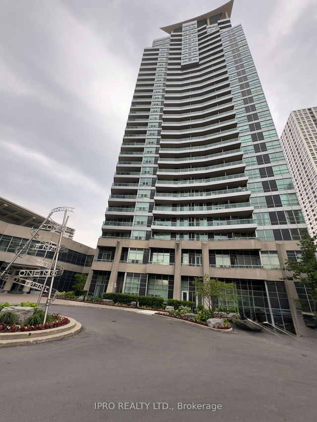 1502 - 33 Elm Drive