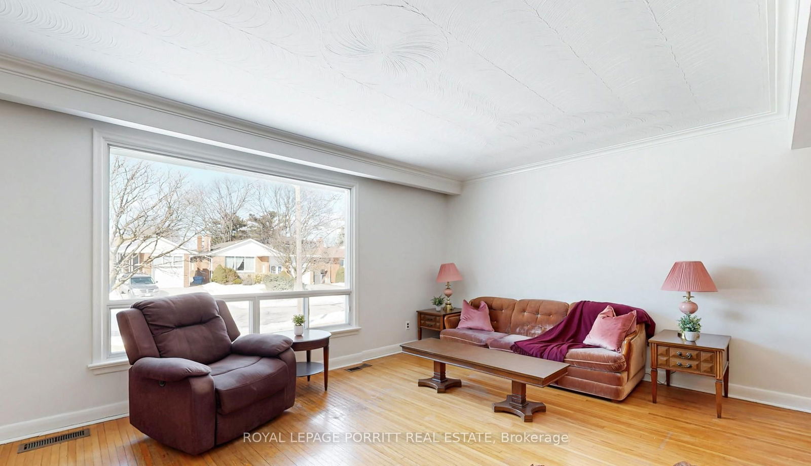 Detached House for sale at 31 Badger Drive, Toronto, Stonegate-Queensway, M8Z 2M8 - MLS: W12189583