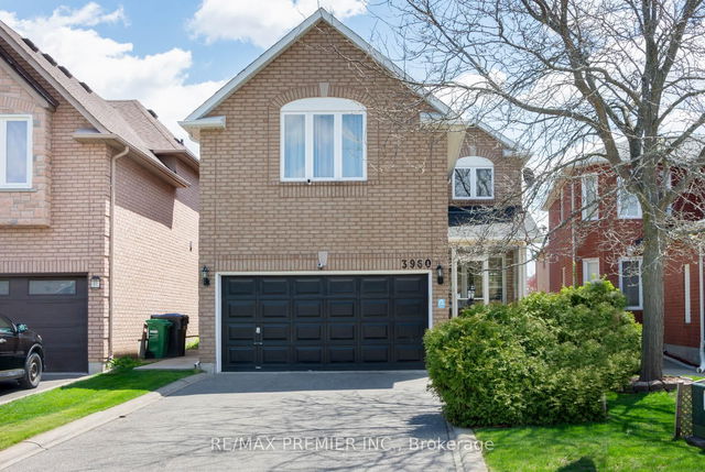 3960 Honey Locust Trail