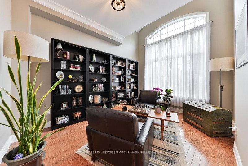 3260 Ribble Cres, Oakville, L6M 0B1 | Image 3