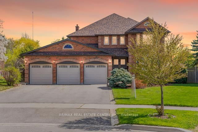42 Fernbrook Crescent