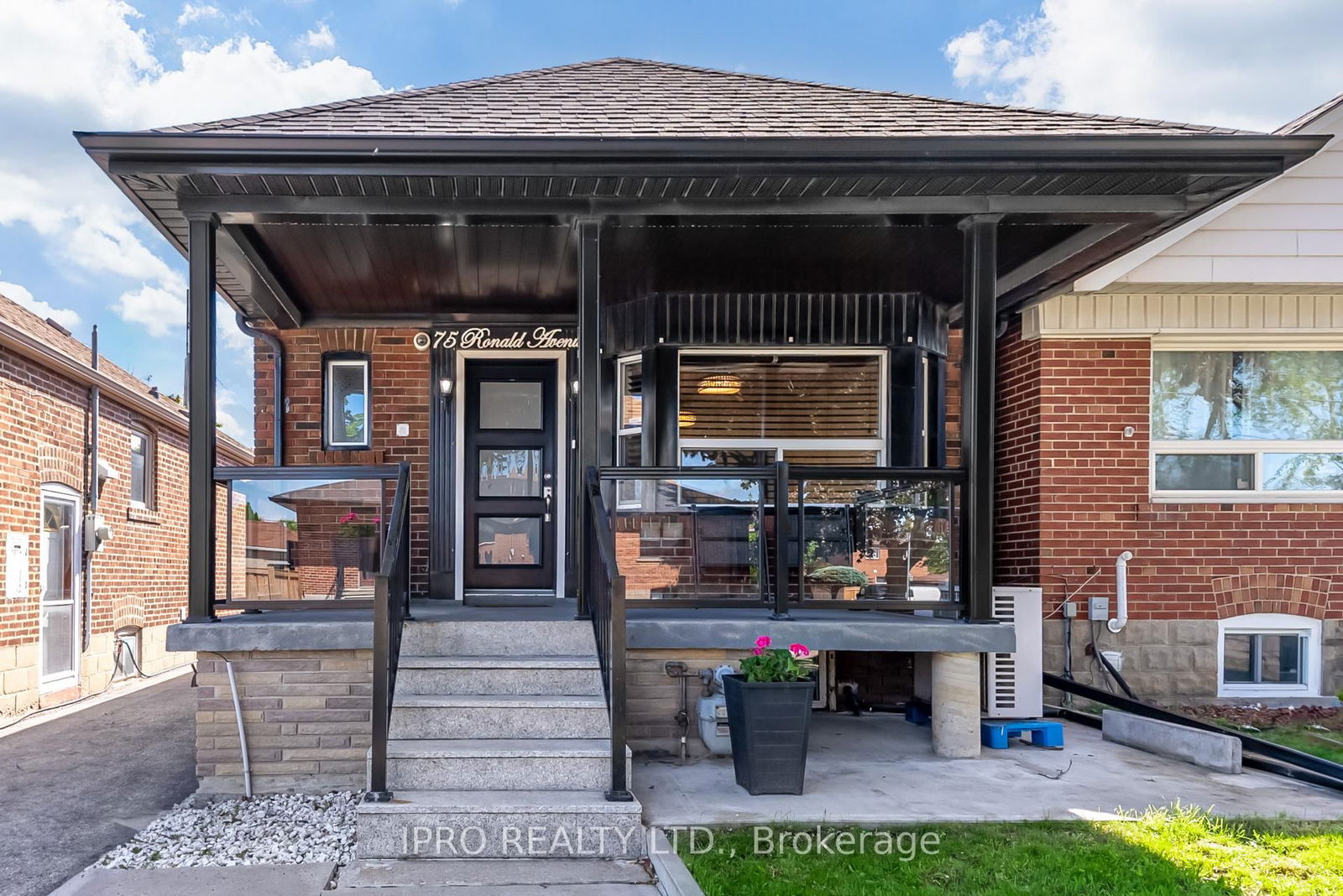 Detached House for sale at 75 Ronald Avenue, Toronto, Briar Hill-Belgravia, M6E 4M8 - MLS: W12190172