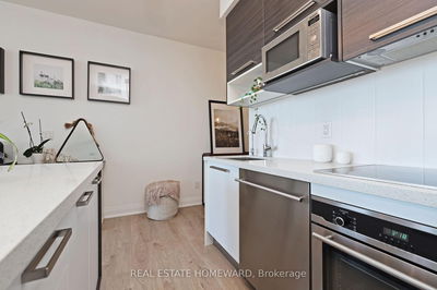 Unit 810 — 36 Park Lawn Rd, Toronto - Mimico image-0-1