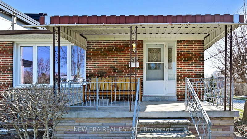 35 Beckett Ave, Toronto, M6L 2B3 | Image 3