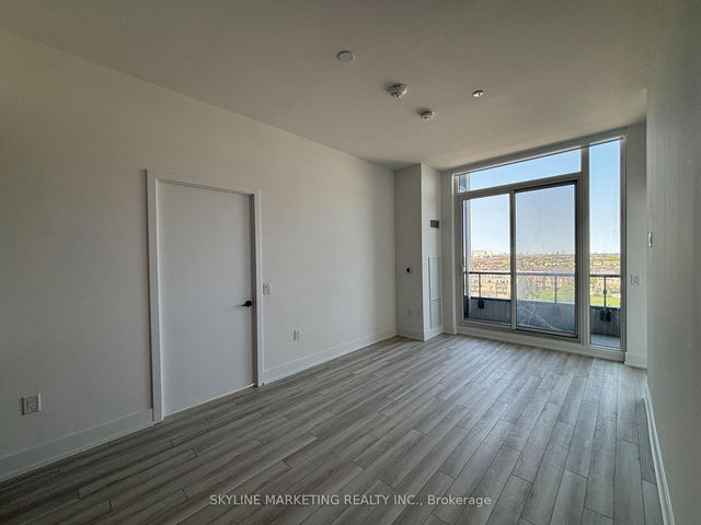808 - 2450 Old Bronte Road