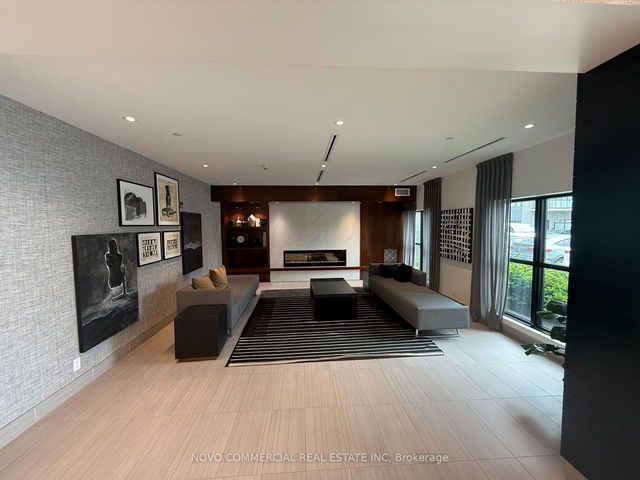 405 - 102 Grovewood Common