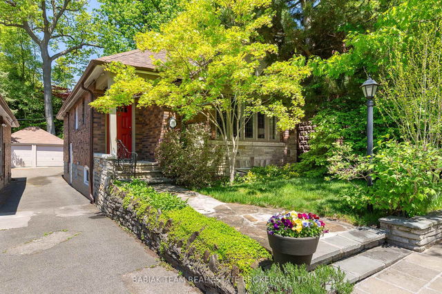 16 Halford Avenue