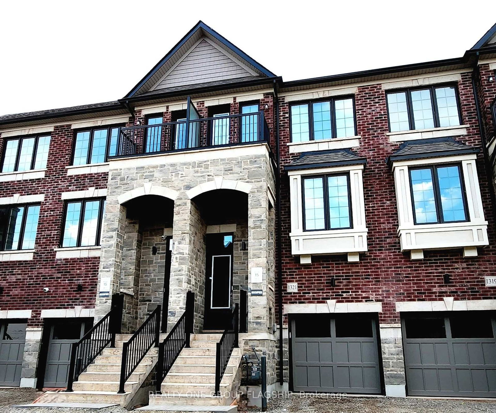 Townhouse for lease at 1321 Shevchenko Boulevard, Oakville, Northwest, L6M 4L8 - MLS: W12191025